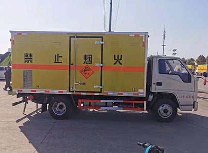 綦江爆破器材运输车